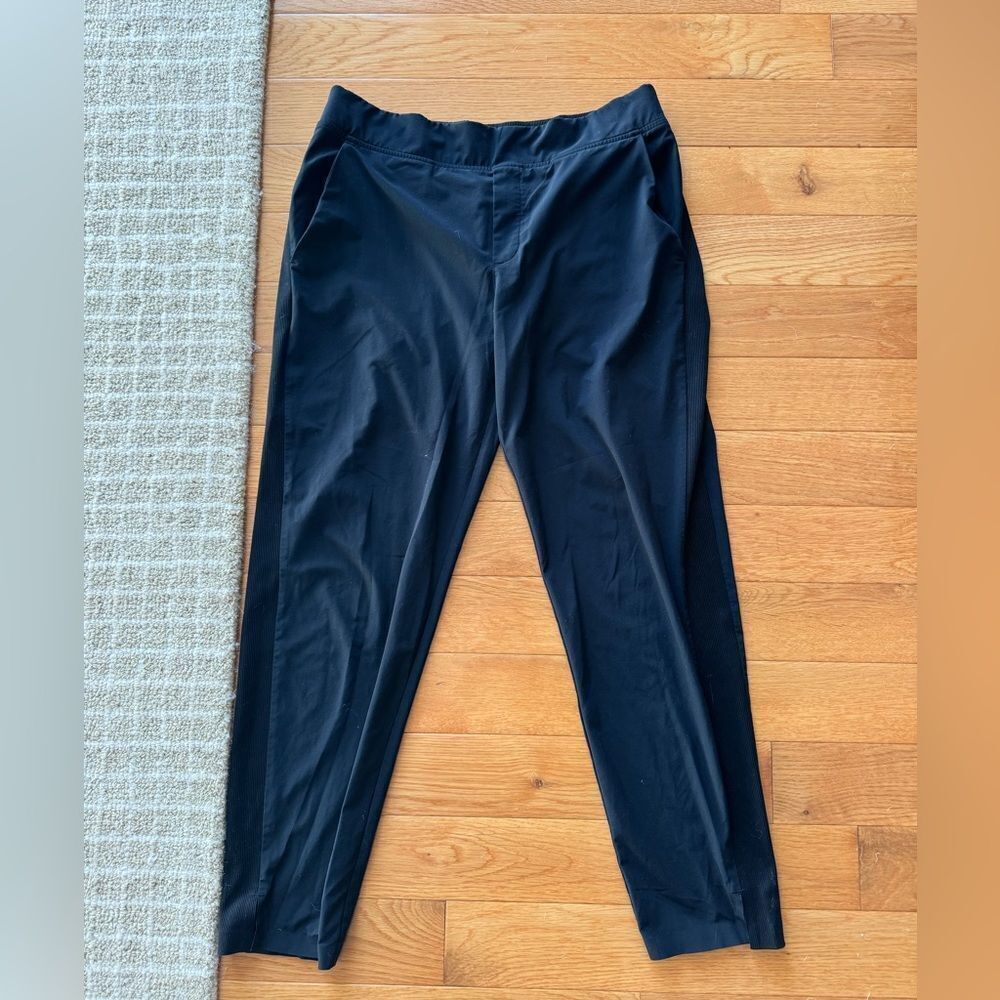 WOMENS ATHLETA PANTS SIZE 8